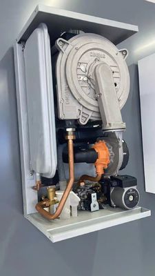 Protección contra el sobrecalentamiento 24kw CE Combinado montado en la pared Calderas de gas de condensación completamente premezcladas