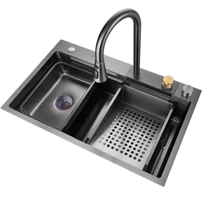 Cuenca rectangular todo en un fregadero de cocina con grifo de bajada y desagüe de la cascada